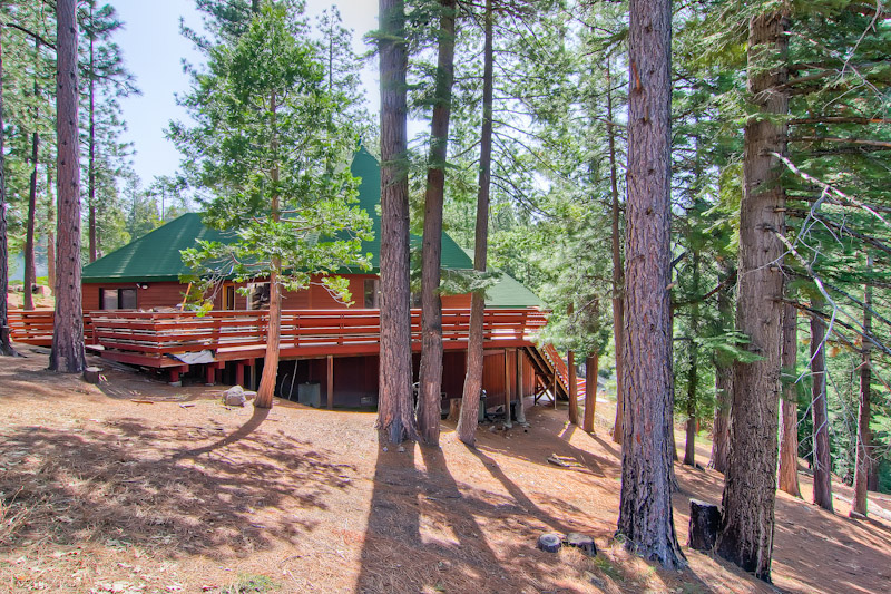 Spend your Yosemite vacation with Scenic Wonders.